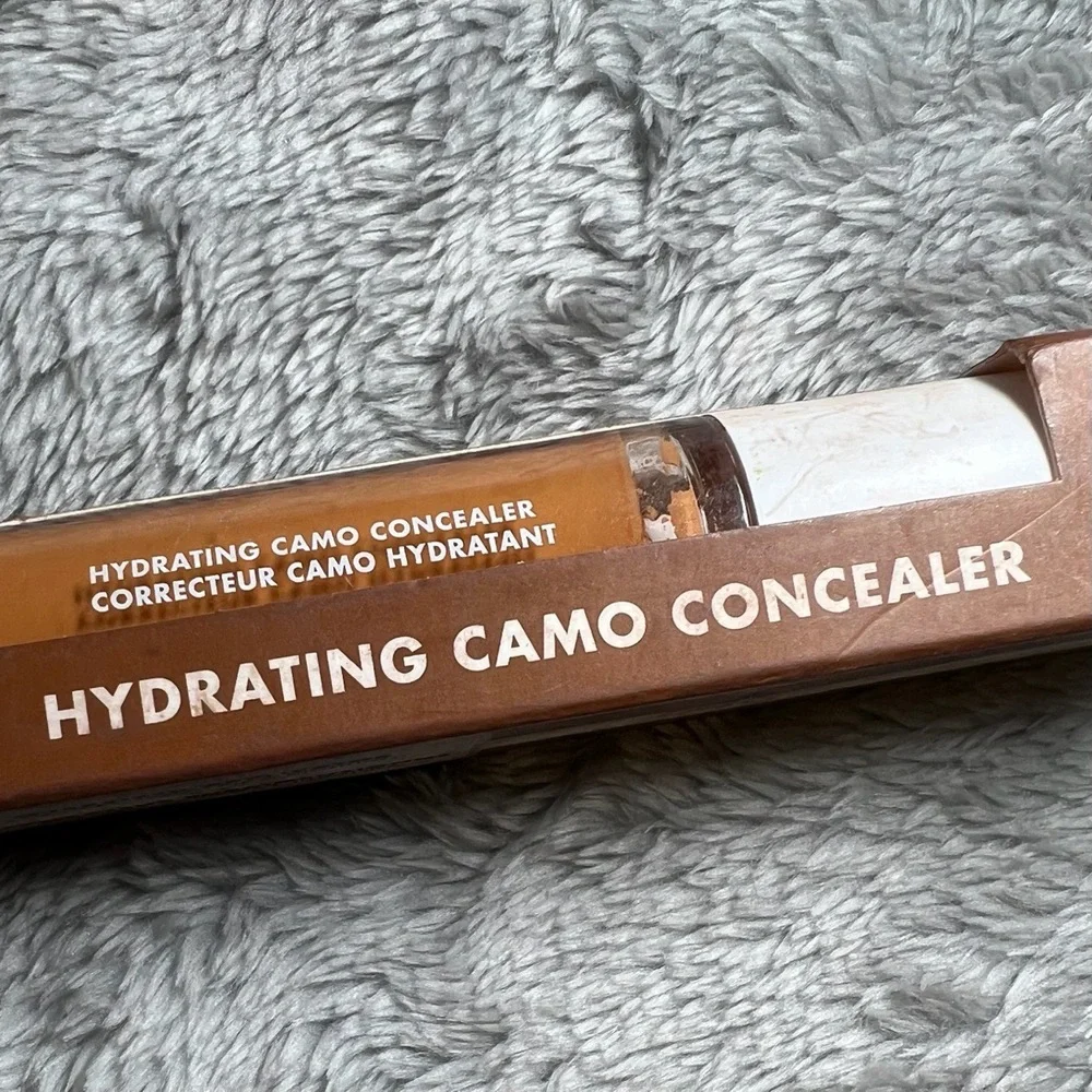 Elf Hydrating Camo Concealer Deep Olive Satin Oversized Applicator 0.2 Fl Oz New
